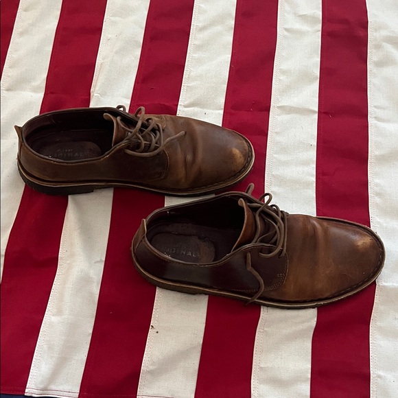 Clarks Leather Shoes - Picture 6 of 9